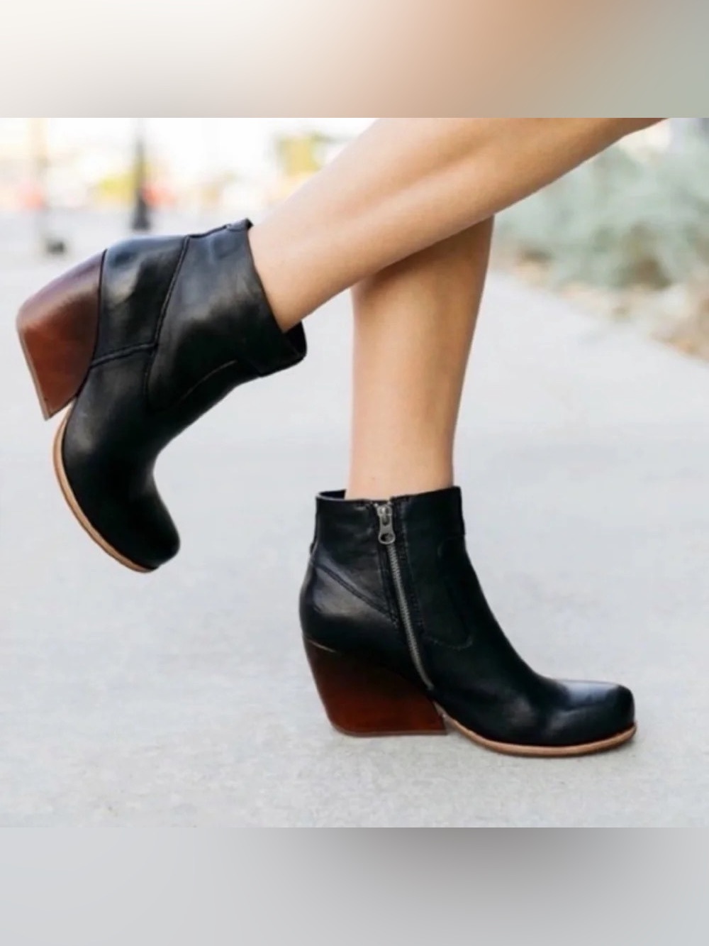 Kork Ease Michelle Black Leather Bootie, size 6